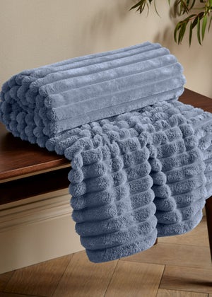 Catherine Lansfield Cosy Ribbed Faux Fur Soft Blanket Throw (130x170 cm)